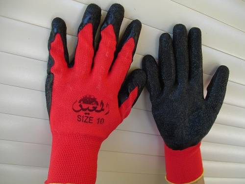 PAIRED GLOVES RED NITRILE-image